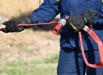 Κοζάνη: Υπό έλεγχο η φωτιά στην Τραπεζίτσα – Ένας τραυματίας