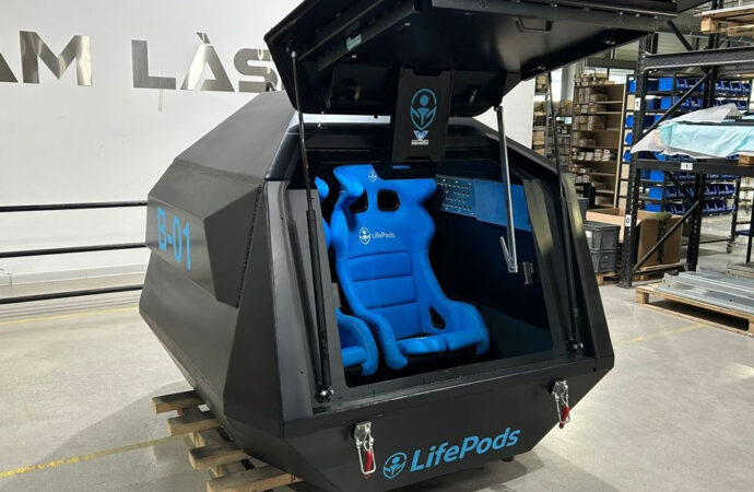 Στην Ευρώπη η φορητή κάψουλα επιβίωσης LifePods B-01 με τιμή 29.000 ευρώ