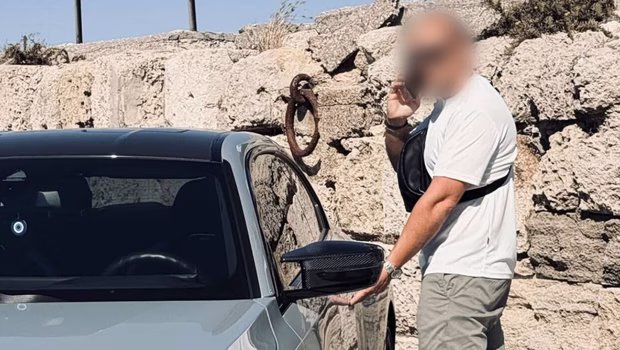 Στο εδώλιο ο οδηγός της μοιραίας BMW στη Ρόδο για απόπειρα καταστροφής του ηλεκτρονικού καταγραφέα