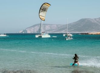 Καλοκαιρινή δράση στην Ευρώπη: Οι κορυφαίοι προορισμοί για θαλάσσια σπορ και τα ελληνικά νησιά των extreme εμπειριών
