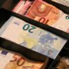 Ποιοι οφείλουν και τι ποσά στην Εφορία – Γιατί «κολλάνε» οι ρυθμίσεις για τα ληξιπρόθεσμα χρέη