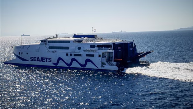 Στο Λαύριο μεταφέρονται τα δρομολόγια της Seajets λόγω απεργίας στη Ραφήνα