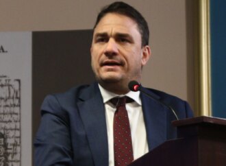 Τσουκαλάς: Νέα δέσμευση για επαναφορά του ΕΚΑΣ στους χαμηλοσυνταξιούχους