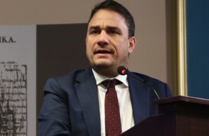 Τσουκαλάς: Νέα δέσμευση για επαναφορά του ΕΚΑΣ στους χαμηλοσυνταξιούχους
