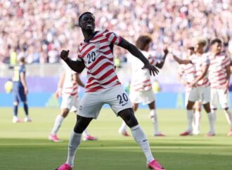 ΗΠΑ – Βοσνία 2-0: Άνετη πρόκριση για τους Αμερικανούς, ραντεβού με το Βέλγιο στους 16