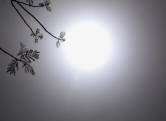 Καιρός: Ανεβαίνει η θερμοκρασία την Κυριακή, ευνοείται η μεταφορά αφρικανικής σκόνης