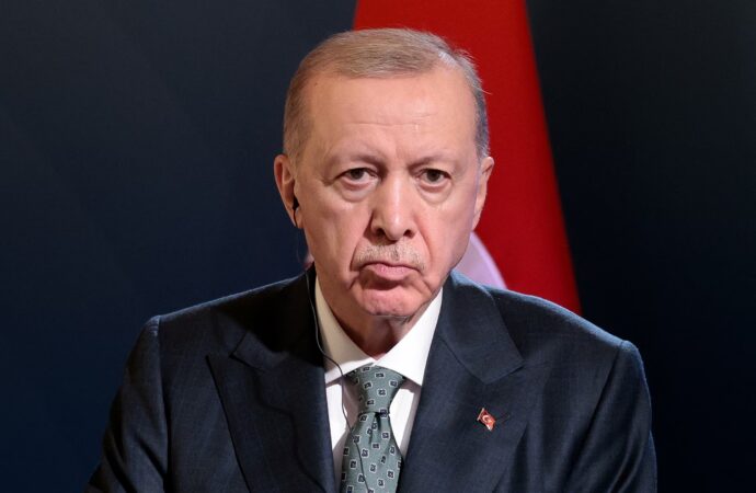 Συλλυπητήρια Ερντογάν στις οικογένειες των θυμάτων στην Τουρκία – Παρακολουθεί στενά τις έρευνες για τους αγνοούμενους
