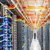Πώς η Amazon χτίζει data center αθόρυβα, με «χορηγία» σε φεστιβάλ σκόρδου