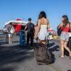 Στα λιμάνια η Ελλάδα στάζει ιδρώτα και αναστενάζει