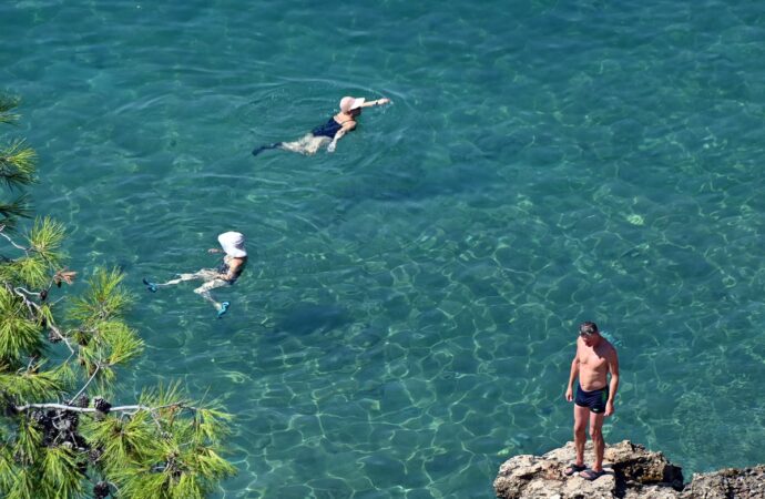 Καύσωνας σε πολλές περιοχές: Πάνω από 39 βαθμούς Κελσίου η θερμοκρασία