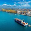 Ο πόλεμος απογειώνει τις επενδύσεις σε αγωγούς και λιμάνια στον Κόλπο