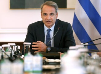 Σε νέα κρίση η κυβέρνηση, σε αγώνα δρόμου για τη διαχείριση της επικοινωνίας μετά την πύρινη καταστροφή
