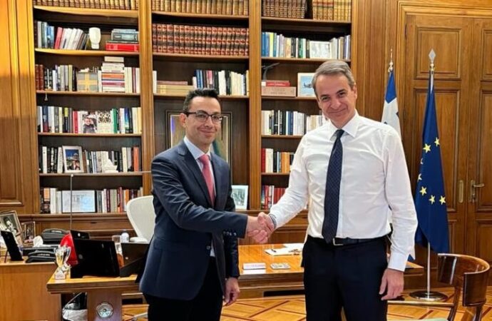 Το παρασκήνιο πίσω από την παραίτηση του Σέρμπου από το Μαξίμου