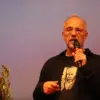 Αιχμηρό μήνυμα Αυγερινού μετά τη διαγραφή από την Καρυστιανού – Μωραίνει Κύριος
