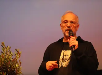 Αιχμηρό μήνυμα Αυγερινού μετά τη διαγραφή από την Καρυστιανού – Μωραίνει Κύριος