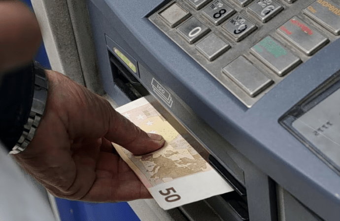 Ποιοι πληρώνονται από ΕΦΚΑ και ΔΥΠΑ έως τις 7 Αυγούστου