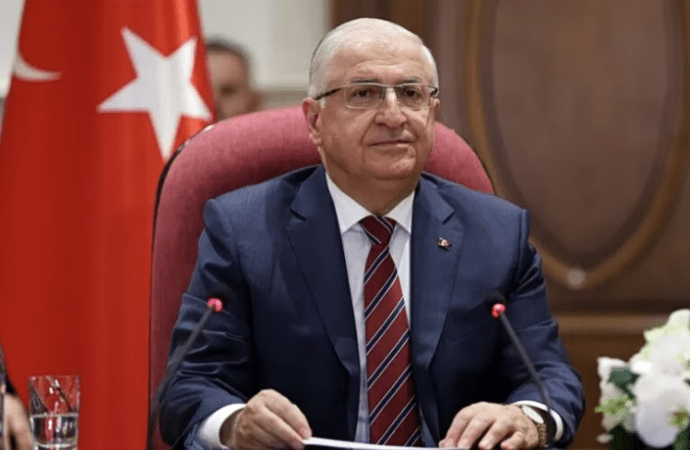 Σε επικαιροποίηση της στρατιωτικής της ετοιμότητας για την Κύπρο προχωρά η Τουρκία
