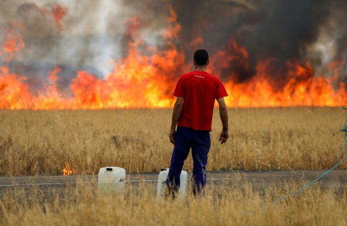 ΚΚΕ: Οι λαοί εκτεθειμένοι στα φυσικά φαινόμενα, ΕΕ και κυβερνήσεις αντιμετωπίζουν την προστασία ως κόστος