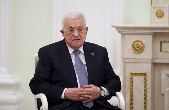 Η ΕΕ εκφράζει λύπη για την άρνηση των ΗΠΑ να χορηγήσουν βίζα στον Μαχμούντ Αμπάς
