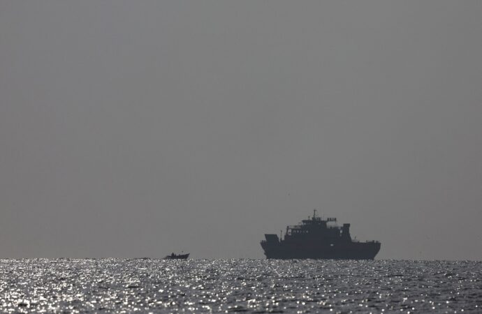 Νέο πλήγμα σε ελληνόκτητο δεξαμενόπλοιο στα Στενά του Ορμούζ