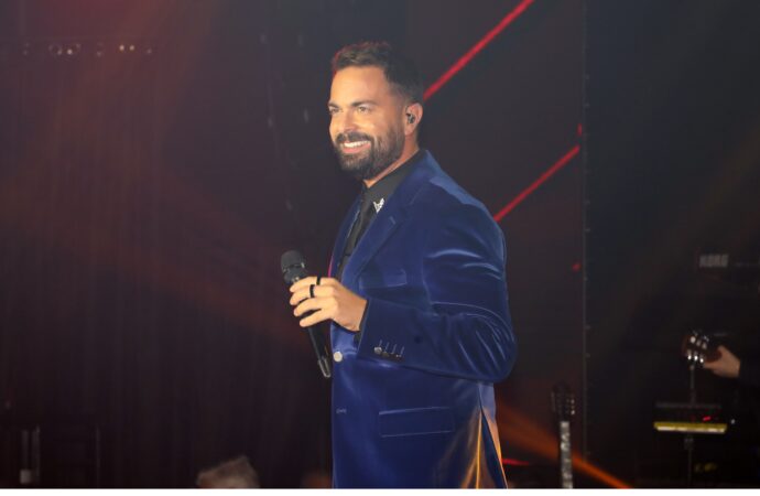 Ο Ηλίας Βρεττός στα παρασκήνια του νέου του video clip: backstage φωτογραφίες