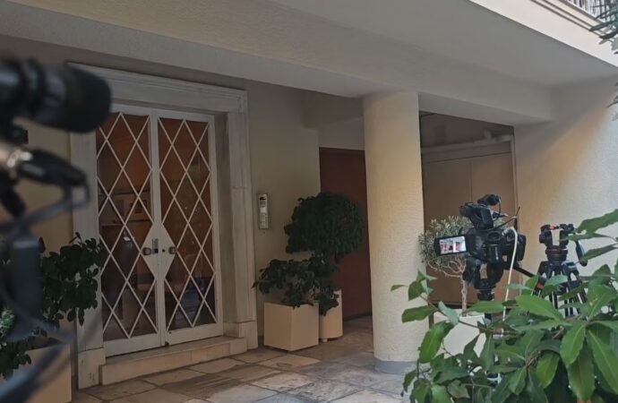 Γιώργος Μαζωνάκης: Πόσο κόστιζαν οι θεραπείες πλασμαφαίρεσης στο ιατρείο του στο Κολωνάκι – Ο τιμοκατάλογος των υπηρεσιών