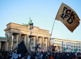 Ο Τραμπ χαιρετίζει τη νίκη της AfD και προβάλλει το σύνθημα Make Germany Great Again (MGGA)