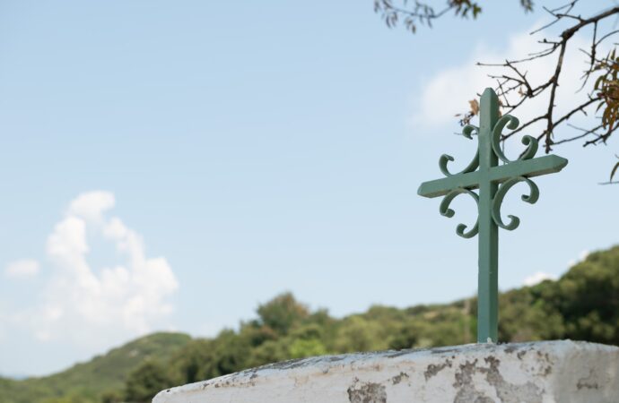 Γιορτή σήμερα, 23 Σεπτεμβρίου: Ποιοι γιορτάζουν (Εορτολόγιο)