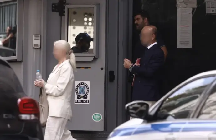 Δύο γιατροί στον Κορυδαλλό από το πρωί, στον ανακριτή τη Δευτέρα ο υπνωτιστής που έλαβε τη φωτογραφία