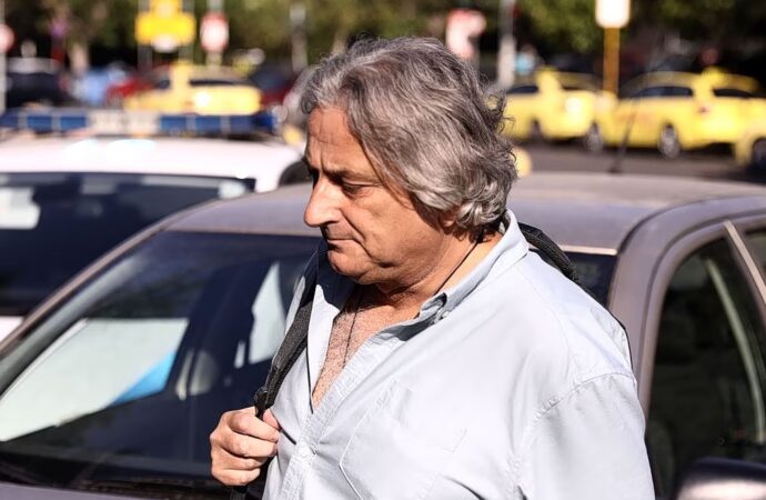 Στο μικροσκόπιο των Αρχών οι επικοινωνίες του υπνωτιστή με τη γιατρό πριν και μετά τον θάνατο του Μαζωνάκη: «Σε πήρα στο λαιμό μου»