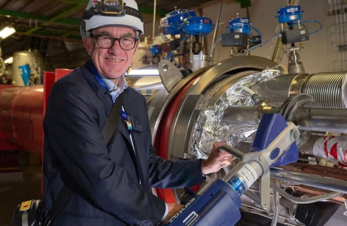 Το CERN κλείνει προσωρινά τον Μεγάλο Επιταχυντή Αδρονίων για την αναβάθμιση HiLumi