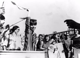 Πέθανε η Ρόμπιν Μόργκαν, «αρχιτέκτονας του σύγχρονου φεμινισμού» – από παιδί-θαύμα της τηλεόρασης σε αμφισεξουαλική, πύρινη ακτιβίστρια