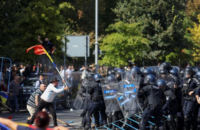 Ρουμανία: Επεισόδια στο Βουκουρέστι σε διαδήλωση αγροτών (φωτογραφίες)