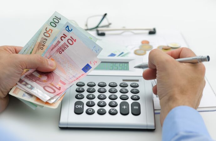 Οι 120 δόσεις που ανακοίνωσε ο πρωθυπουργός αφορούν λίγους φορολογούμενους