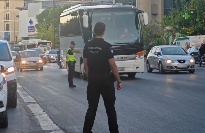 Εντατικοί έλεγχοι της Τροχαίας Αττικής στα σχολικά λεωφορεία με το πρώτο κουδούνι