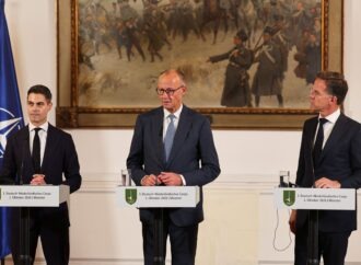Γερμανία: Ο Μερτς ζητά ενότητα για την Ουκρανία απέναντι στη Ρωσία και δείχνει την AfD ως υπεύθυνη