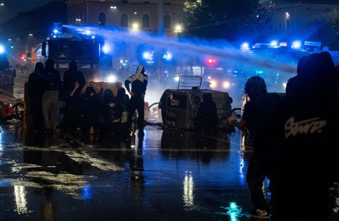 Μελόνι προς Ιταλούς: Δικαίωμα η διαδήλωση, όχι οι καταστροφές στις πόλεις