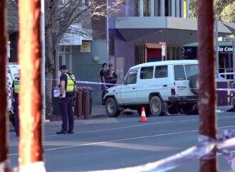 Αυστραλία: Στο δικαστήριο ο 43χρονος που επιτέθηκε με αυτοκίνητο στη βουλευτή Χέινς