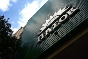 ΠΑΣΟΚ: Η κυβέρνηση «σαλαμοποιεί» και με αλχημείες περικόπτει τις αυξήσεις των συνταξιούχων