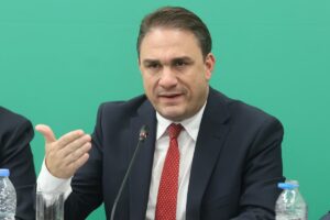 Ο Τσουκαλάς καταγγέλλει ανεξήγητη την εμμονή της κυβέρνησης στην υπεράσπιση του νόμου Κατρούγκαλου