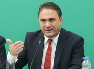 Ο Τσουκαλάς καταγγέλλει ανεξήγητη την εμμονή της κυβέρνησης στην υπεράσπιση του νόμου Κατρούγκαλου