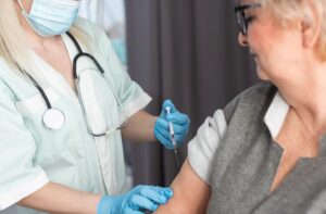 Αρχίζουν σήμερα οι εμβολιασμοί κατά του κορονοϊού
