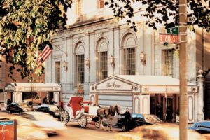 Μυστική συμφωνία στο Pierre Hotel: εμπόριο όπλων, εκατομμύρια σε μετρητά, ο Ζάκερμπεργκ και ένας Σαουδάραβας