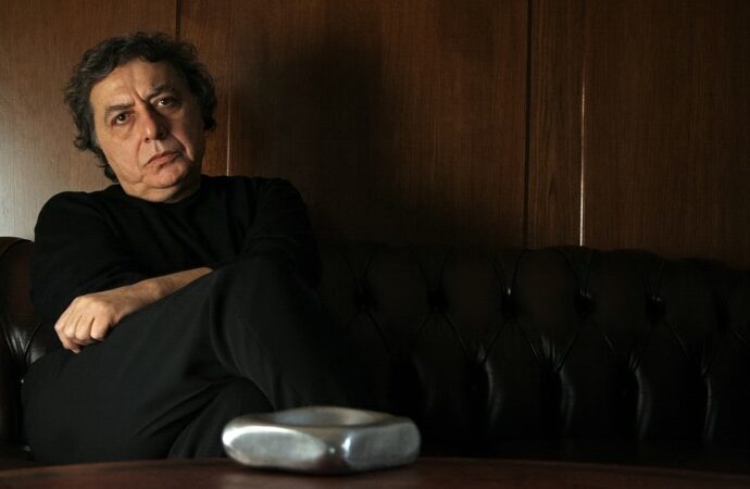Διονύσης Χαριτόπουλος: ο αδούλωτος συγγραφέας του Πειραιά