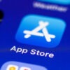 Η Apple απαγορεύει οριστικά τα AI deepfakes και τις εφαρμογές «nudification» από το App Store