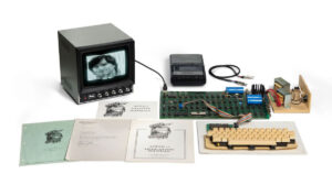 Ο Apple-1 Hatfield πωλήθηκε σε δημοπρασία για 1,15 εκατ. δολάρια, σημειώνοντας ιστορικό ρεκόρ