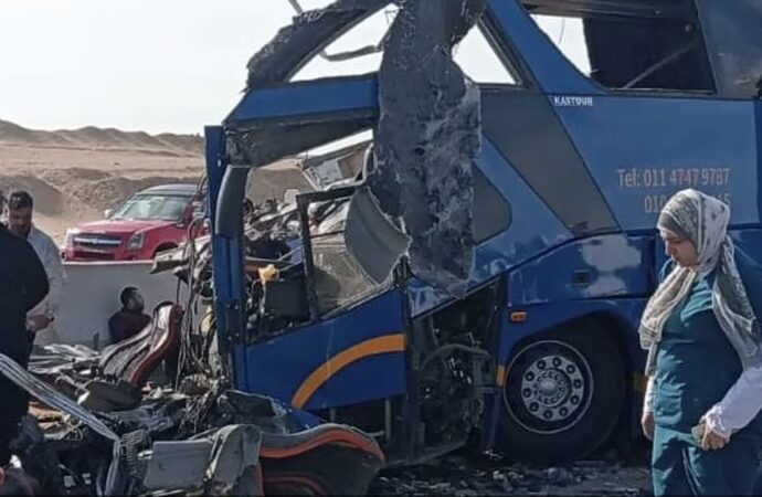 Αίγυπτος: Τουριστικό λεωφορείο συγκρούστηκε με φορτηγό – 13 νεκροί και 34 τραυματίες
