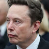 Ο Έλον Μασκ υπόσχεται μία μετοχή της SpaceX σε κάθε παιδί στις ΗΠΑ μέσα στο 2027