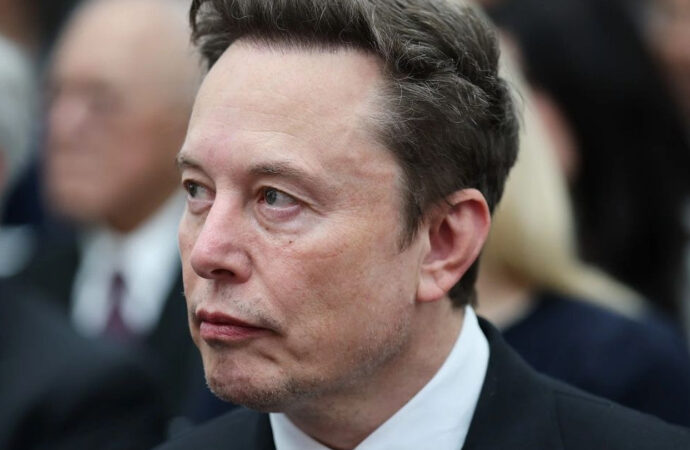 Ο Έλον Μασκ υπόσχεται μία μετοχή της SpaceX σε κάθε παιδί στις ΗΠΑ μέσα στο 2027