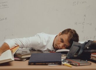The Exam ανεβαίνει στην Εφηβική Σκηνή του Θεάτρου Λαμπέτη